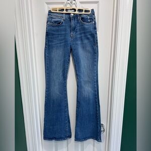 Frame Le High Flare
High Waisted Flare Jeans